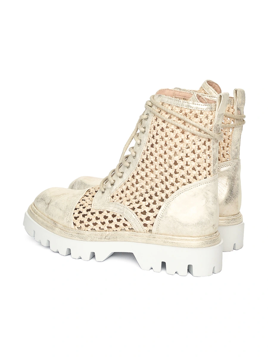 Ботинки с плетением